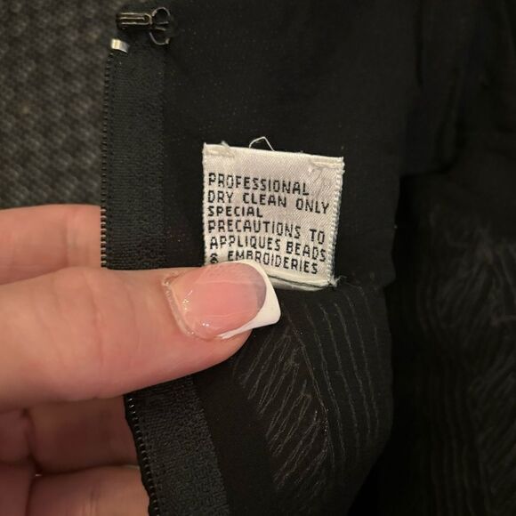 Bob Mackie Vintage Heavily Beaded & Sequin Black & Silver Stunning Dramatic Gown - Picture 16 of 16